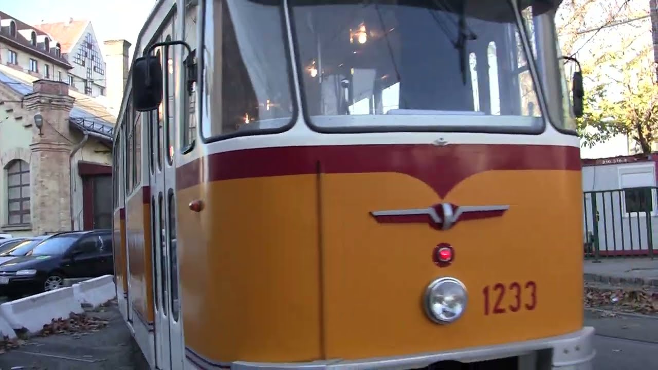 Öreg villamos 1233 Bengáli Baross kocsiszín Orczy tér 2025 nov 28 Budapest 8. kerület Ca 04128
