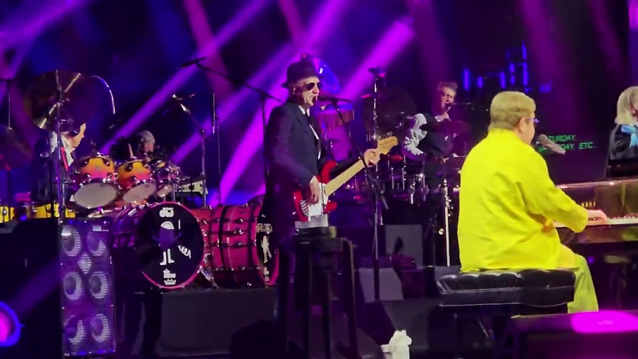 Elton John performing Benny and the jets and 1 other song at the Anaheim Convention center 10/25/25