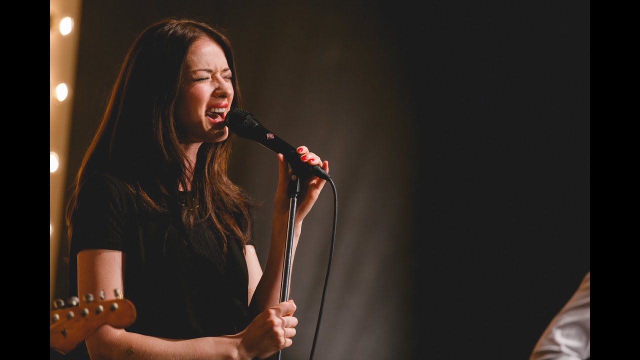 A. Le Coq Live Lounge - Ines - Äratatud hing