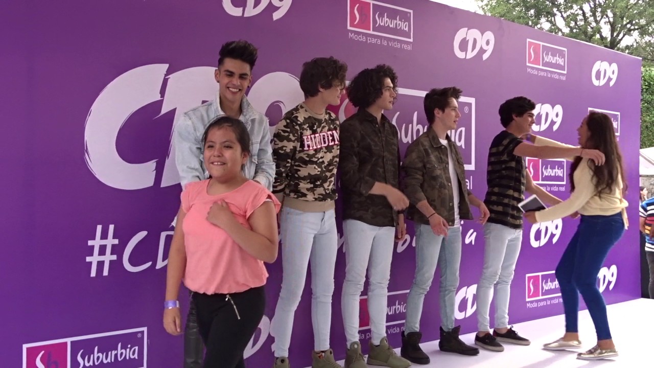 CD9 CON FANS SUBURBIA SE TOMAN FOTOS