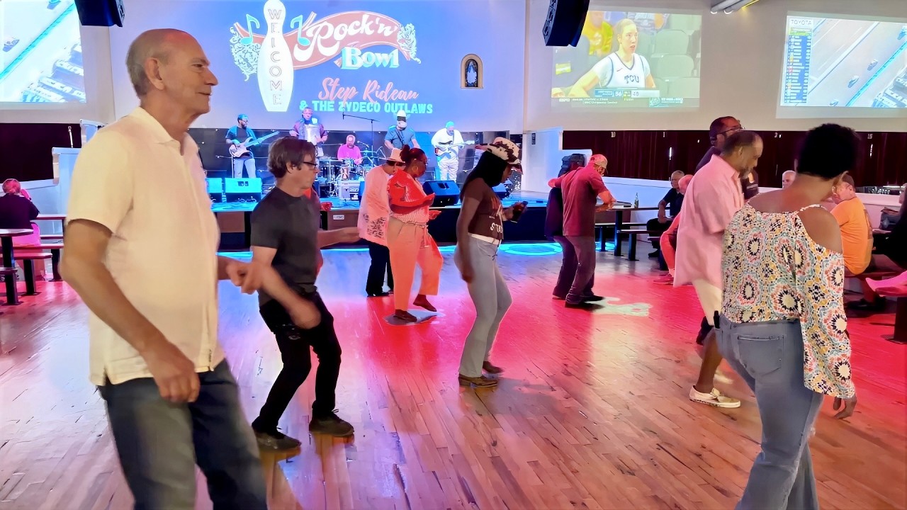 Line Dancing to Step Rideau at Rock 'n' Bowl on 03/08/26