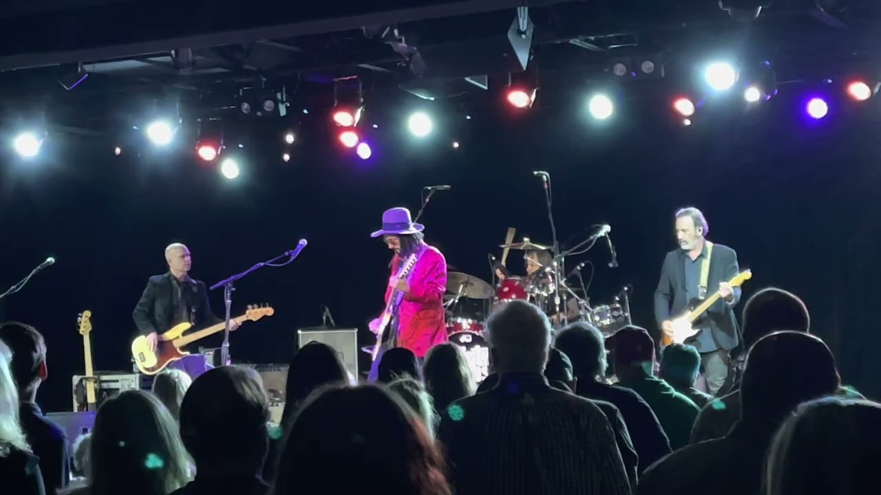 Mike Campbell & The Dirty Knobs - I Still Love You