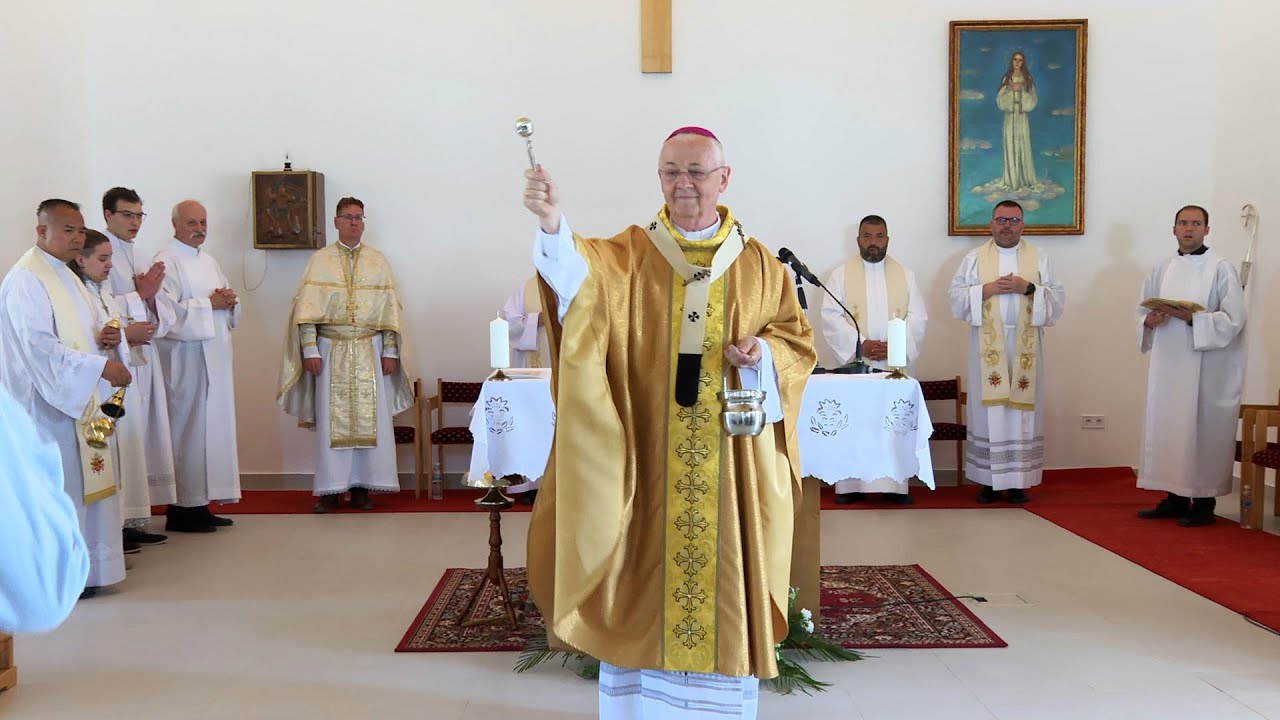 Új templomot szenteltek Sajószentpéteren