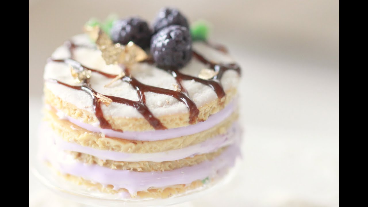 Miniature Blackberry Cake °