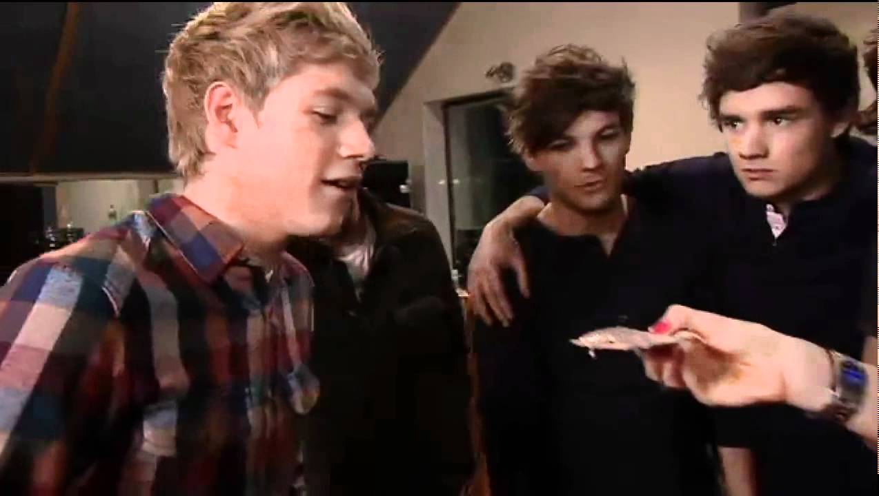 One Direction taste Swedish Food