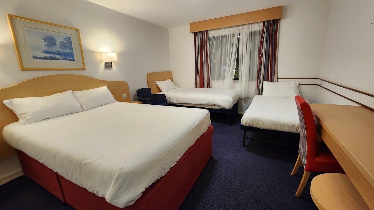 Days Inn by Wyndham Abington M74 Accommodation Review, Biggar, Scotland, UK