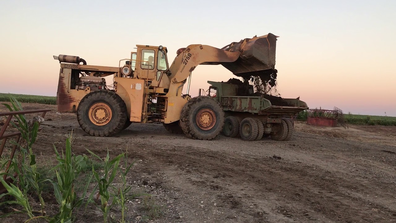 EM8734 Clark/Michigan 275B-C Wheel Loader Selling on BigIron 9-26-18