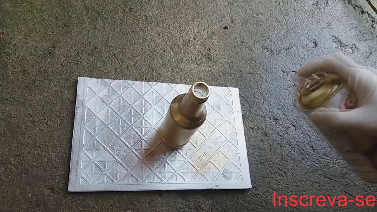 Testando tinta Spray Ouro Metallik em garrafa -  testing spray paint gold Metallik bottle