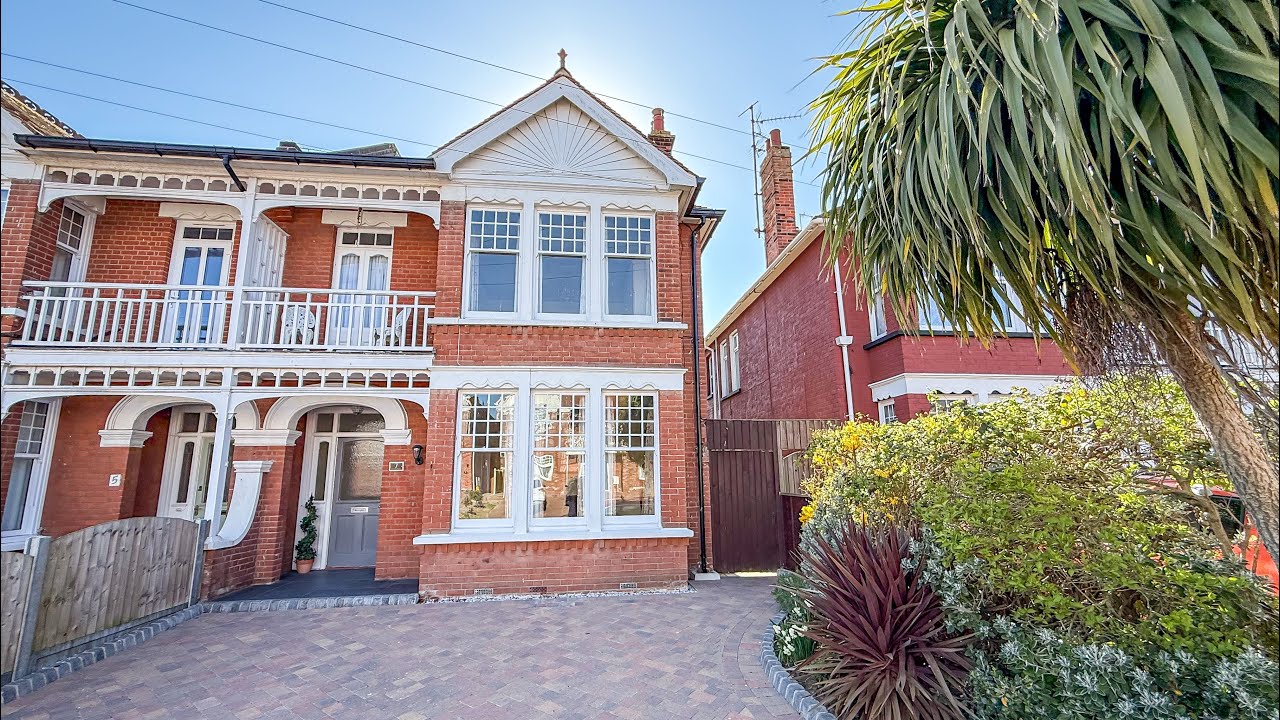 IMPOSING EDWARDIAN CHARACTER HOME JUST 100 METRES FROM CLACTON SEA FRONT - VIEWING A MUST
