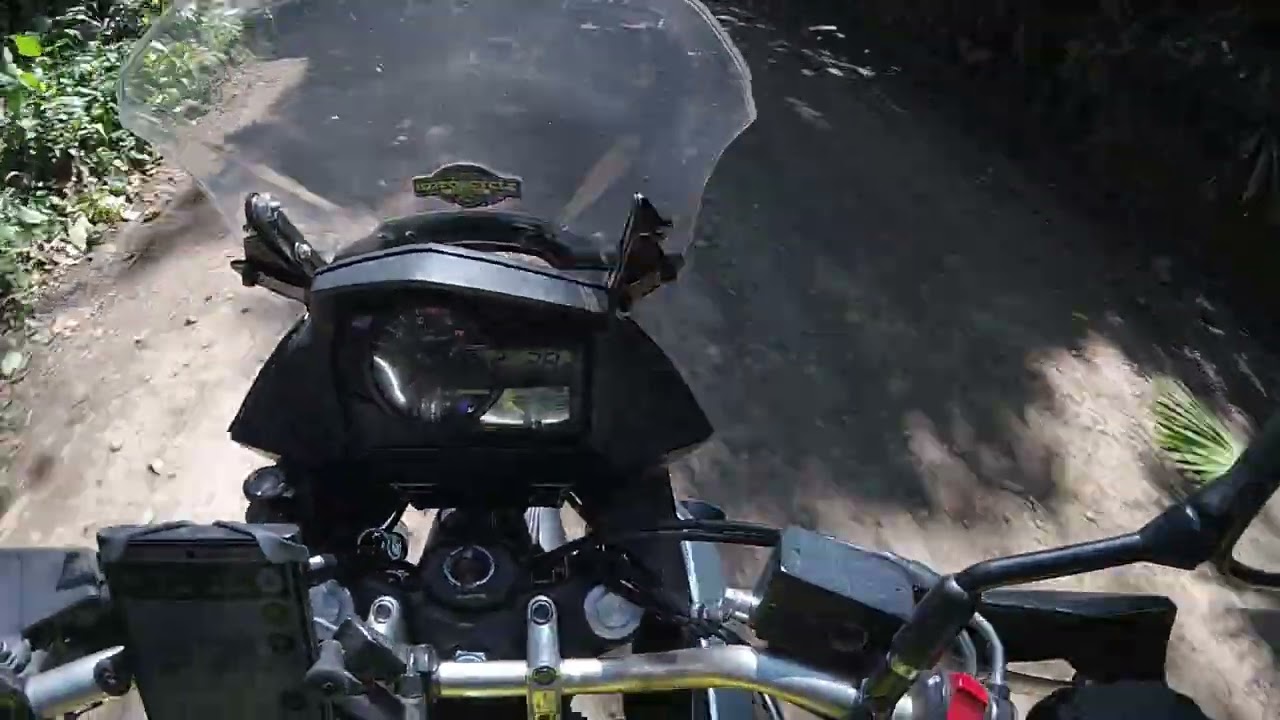 Así se comporta la Vstrom 650 XT en OffRoad, lo bueno y lo malo.
