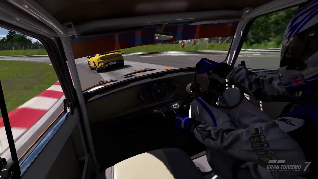 Gran Turismo 7 wtc600 classic mini vs su7