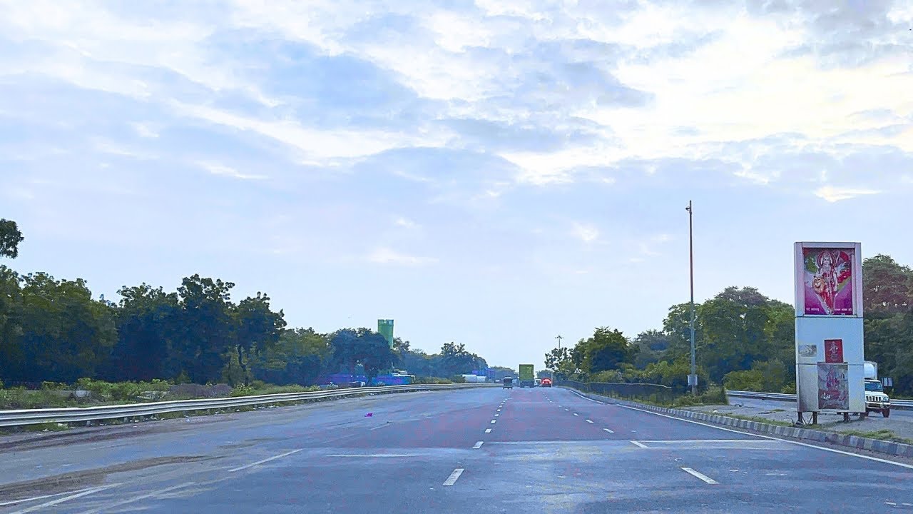 Gota to Adalaj Road view #gujarat #ahemdabad #india #youtubeshorts #youtubevideo #youtubechannel 