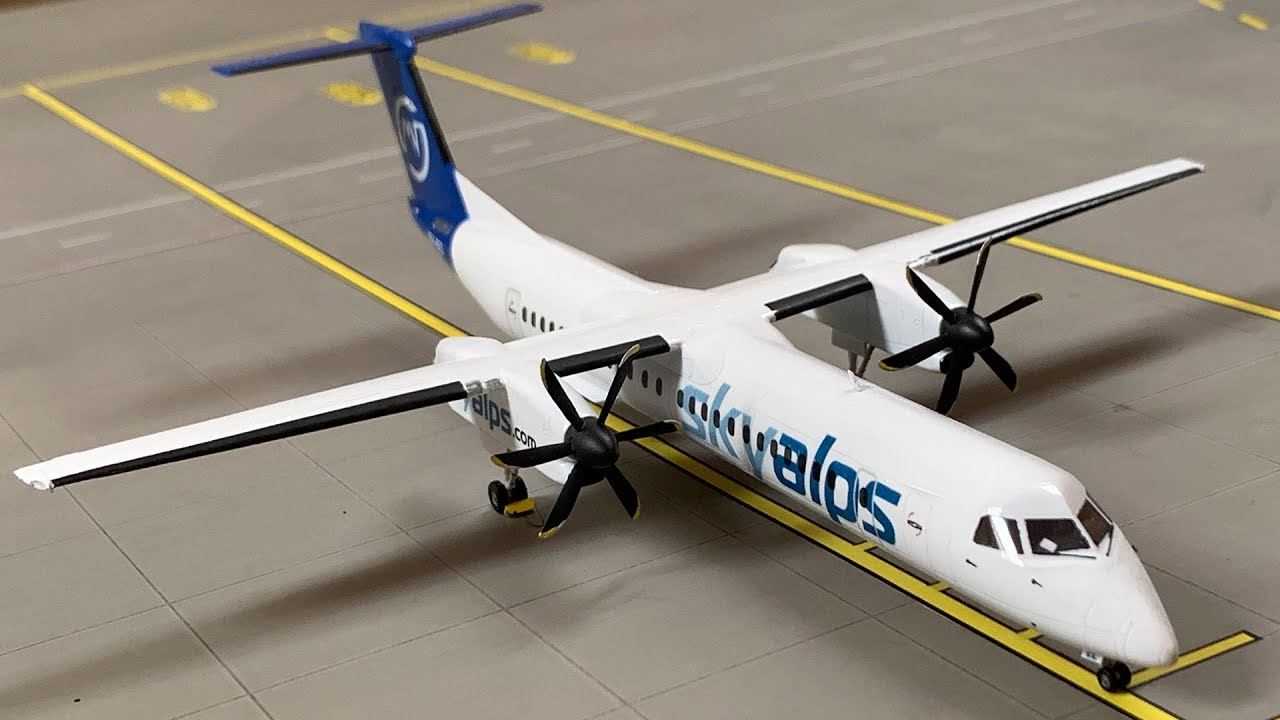 Eastern Express Dash-8 Q400 Skyalps assembly
