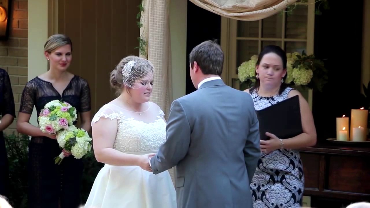 vomita en medio de la boda