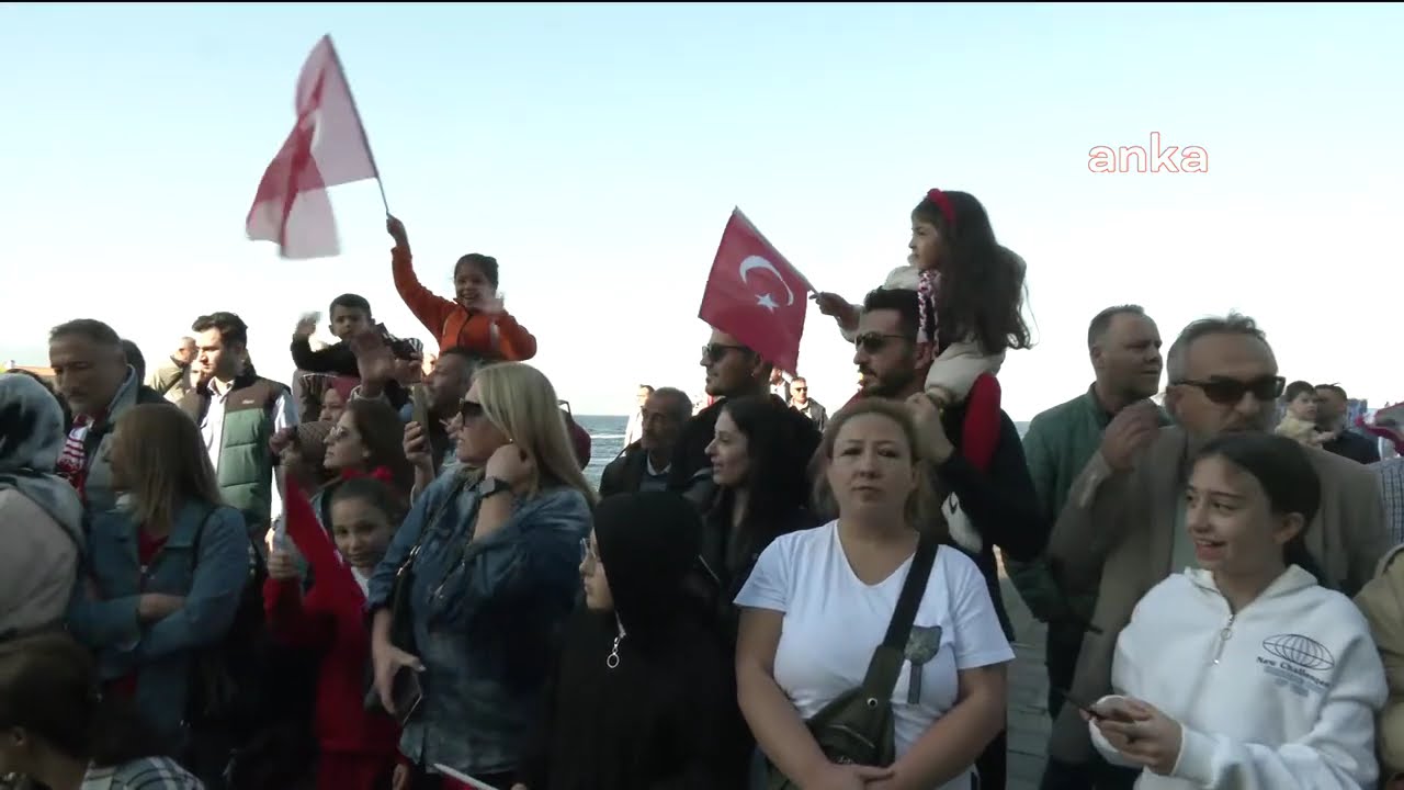 İzmir'de 29 Ekim Cumhuriyet Bayramı kutlamaları