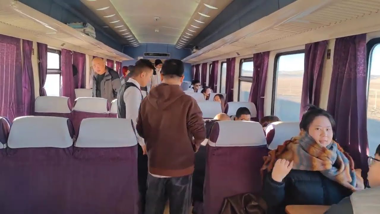 从西宁乘坐Z265列车到拉萨，全程行驶20个小时，硬卧票价495元