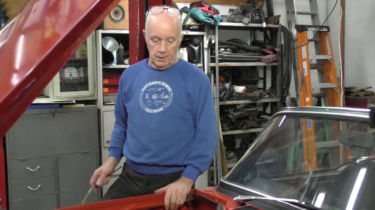 Dr-Doolin How To: Triumph TR6 Hood  / Bonnet won't Open