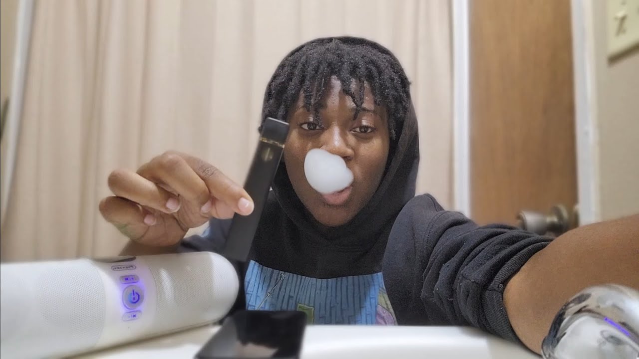 Bathroom Hotbox sesh ⛽️🔥