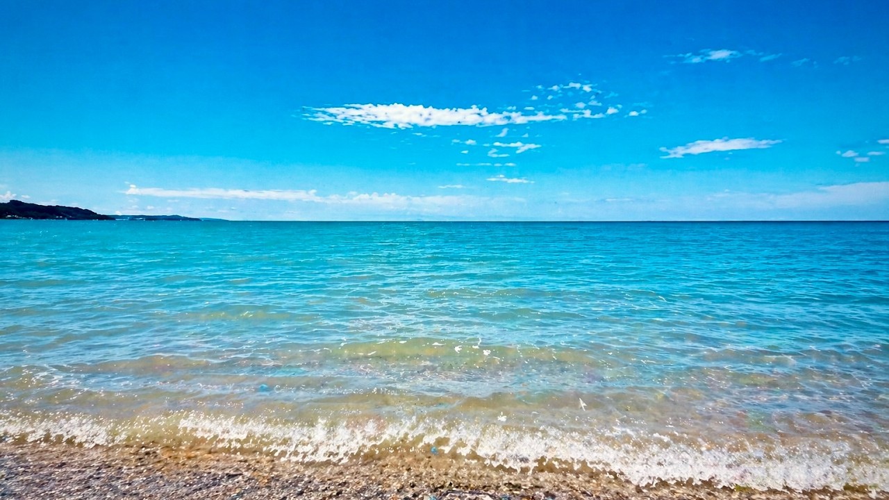 Real Ocean Waves 🌊 Beach Sounds for Sleep, Relaxation & Focus | 4 Hours