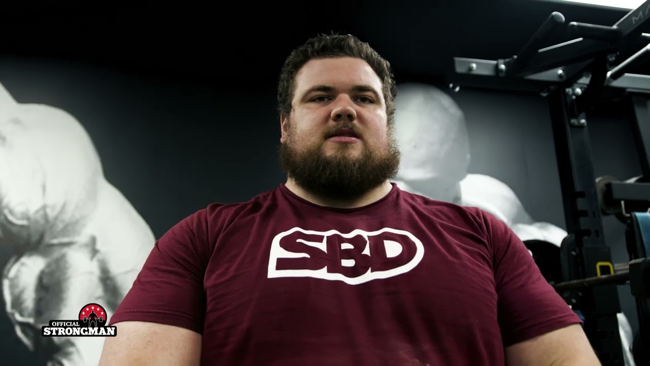 GIANT TEXAS STRONGMAN takes us through his log press session