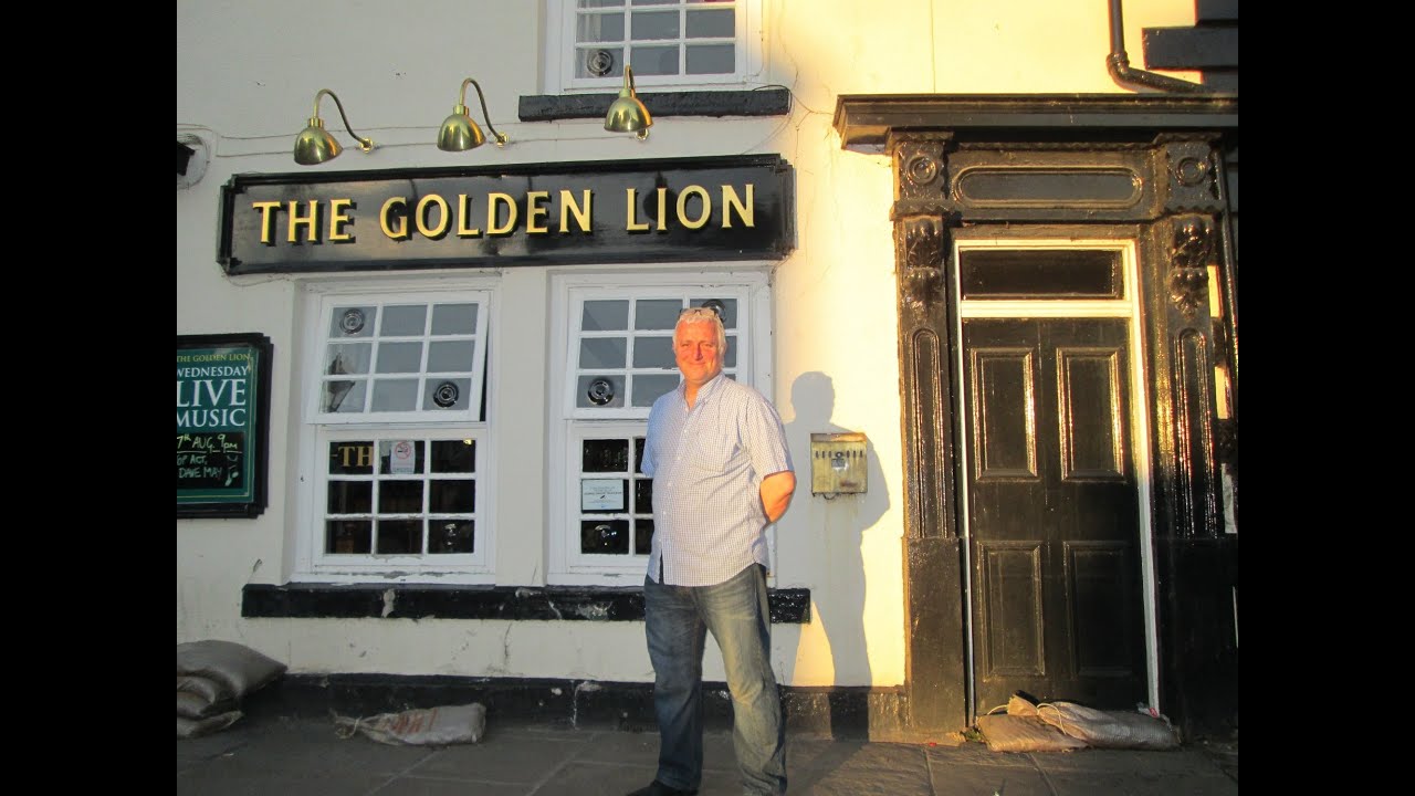 Last Day at the Golden Lion Pub, Houghton-le-Spring, August 2013
