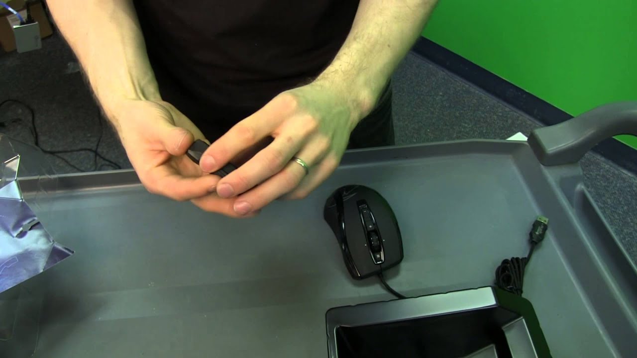 Roccat Kone XTD Gaming Mouse Unboxing & First Look Linus Tech Tips