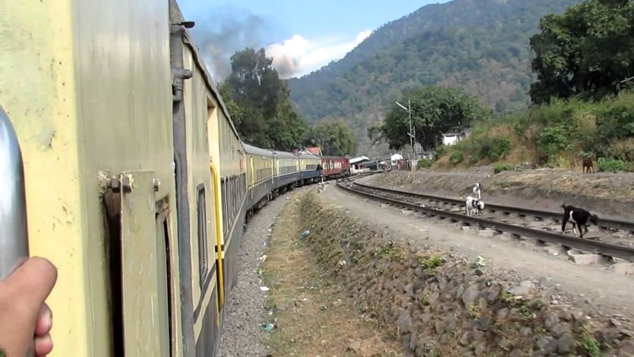 Kathgodam Shatabdi express arriving Kathgodam station