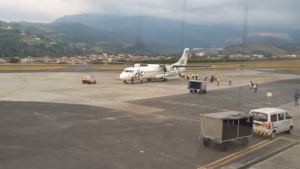 PLANE SPOTTING CLIC EN MANIZALES ATR 72-600 HK-5293