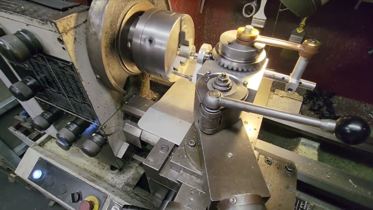 internal oil groove cutting demonstration
