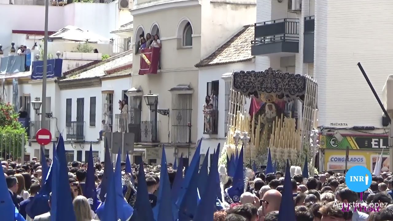 La Hiniesta en su barrio de San Julián.  Semana Santa 2025
