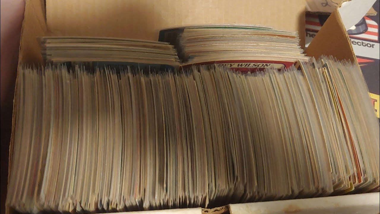Vintage collection?? hundreds of vintage hockey cards