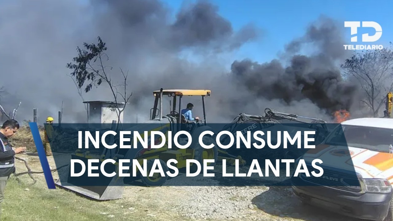 Incendio en terreno baldío consume toneladas de llantas en Juárez, Nuevo León