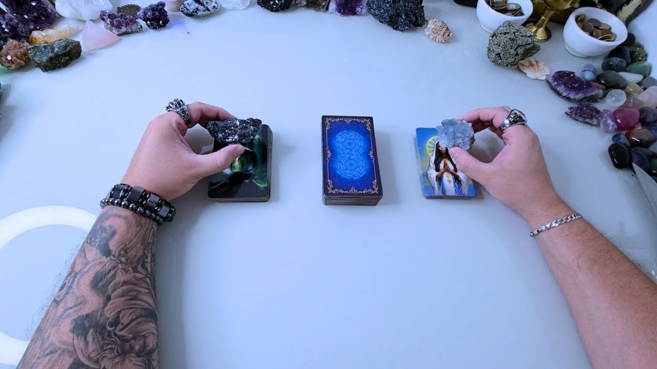 A CABEÇA e o CORAÇÃO Dele(a) AGORA! O Que Ele(a) Está PENSANDO e SENTINDO Por Mim AGORA Tarot?