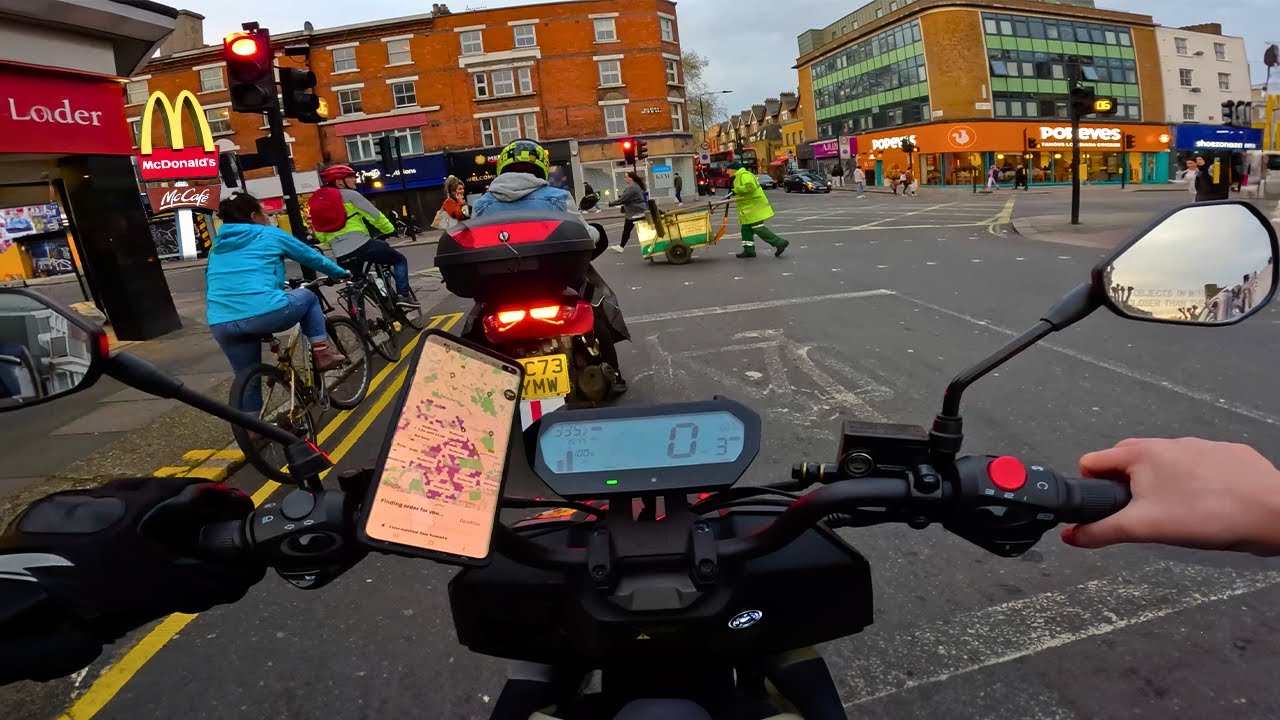 ЗАКАЗЫ НЕ КОНЧАЛИСЬ! Пятничная ночная смена для Deliveroo и UberEats в Лондоне за ££