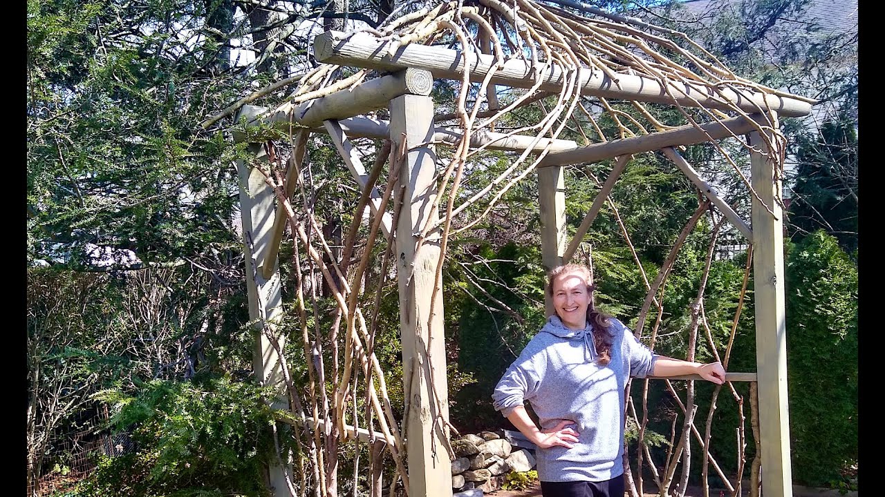 How to Build a Rose Arch with Decorative Elements: A Step-by-Step Guide