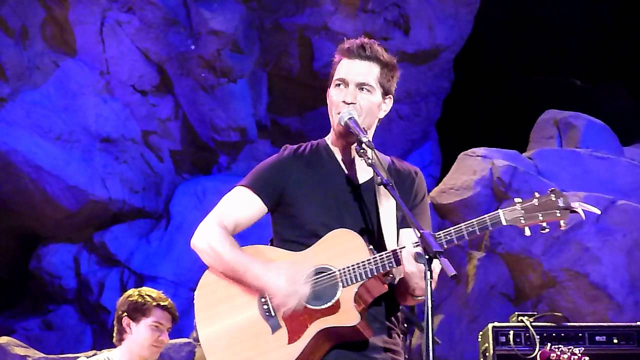 Andy Grammer - Takes Me Away - Wolf Den Mohegan Sun 10/2/11