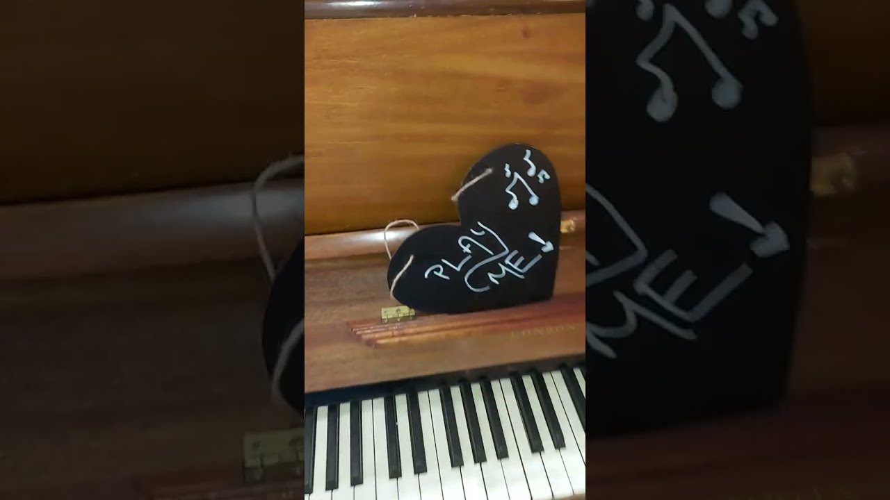 ROGERS Piano