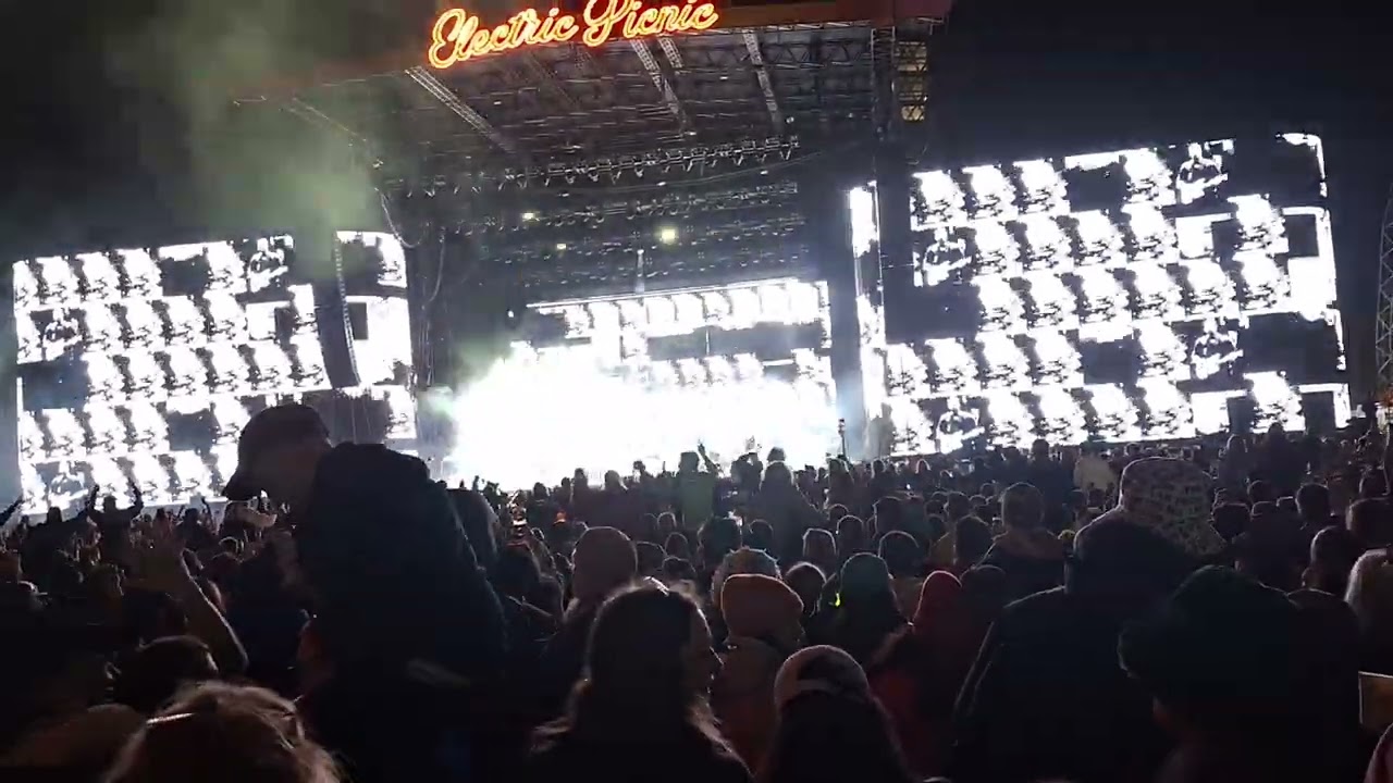 Sam Fender 17 going under electric picnic 2025