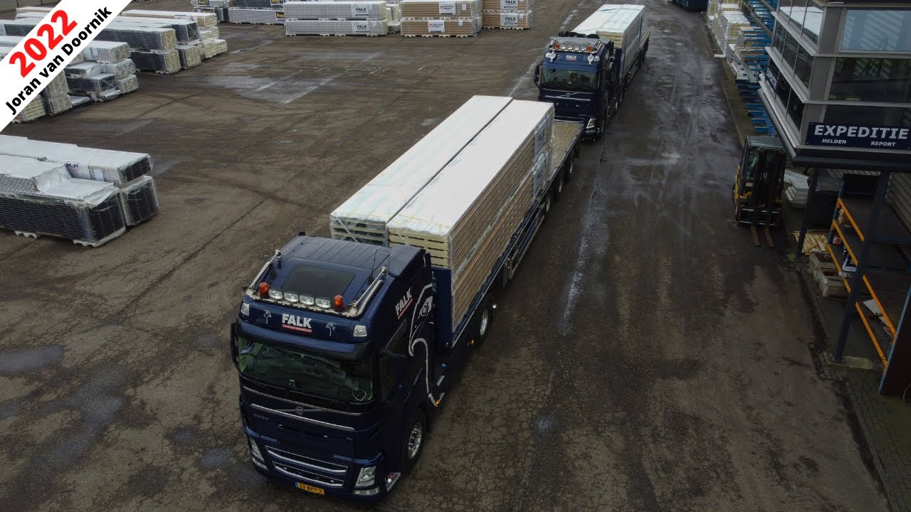 DAKPANELEN RIJDEN & LOSSEN voor FALK BOUWSYSTEMEN - 2 x VOLVO FH4
