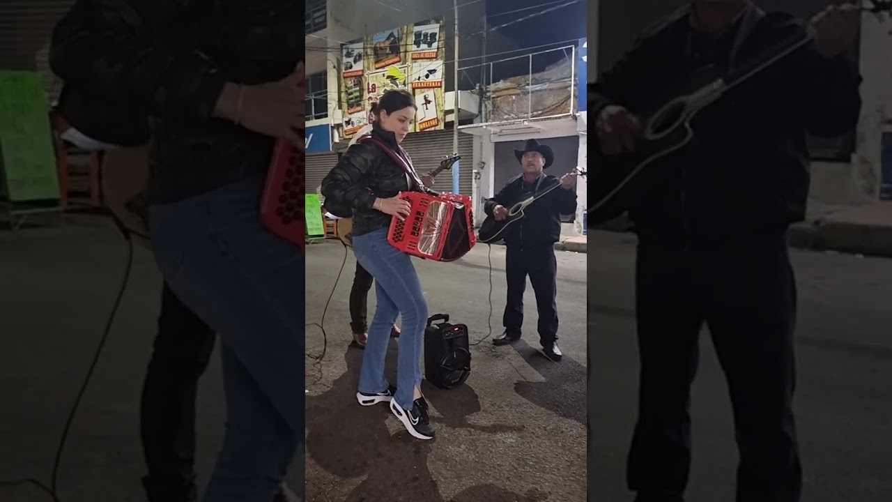Salimos del estudio y quise compartir música con este grupo de Culiacán