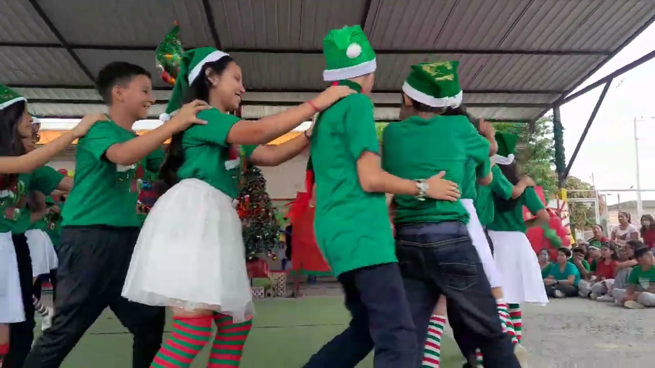 CEI LOS ANDES Coreografía EL GRINCH 💚❤️