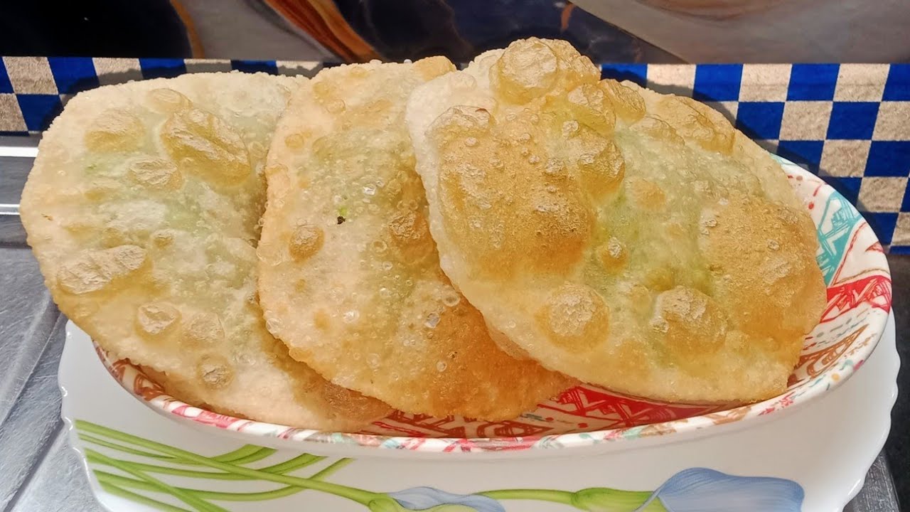 কড়াইশুঁটির কচুরি। এইভাবে বানালে পুর বেরিয়ে যাবে না। মটরশুটির কচুরি। Koraishutir kochuri।