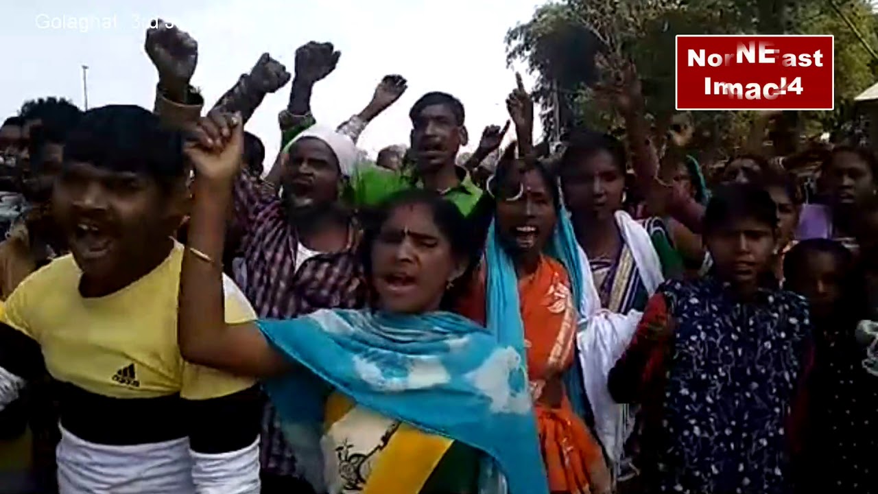 Assam - Police Lathicharge, Fire rubber Bullets, 8 cops, 10 Tea labourers  injured in Bogidhola Tea