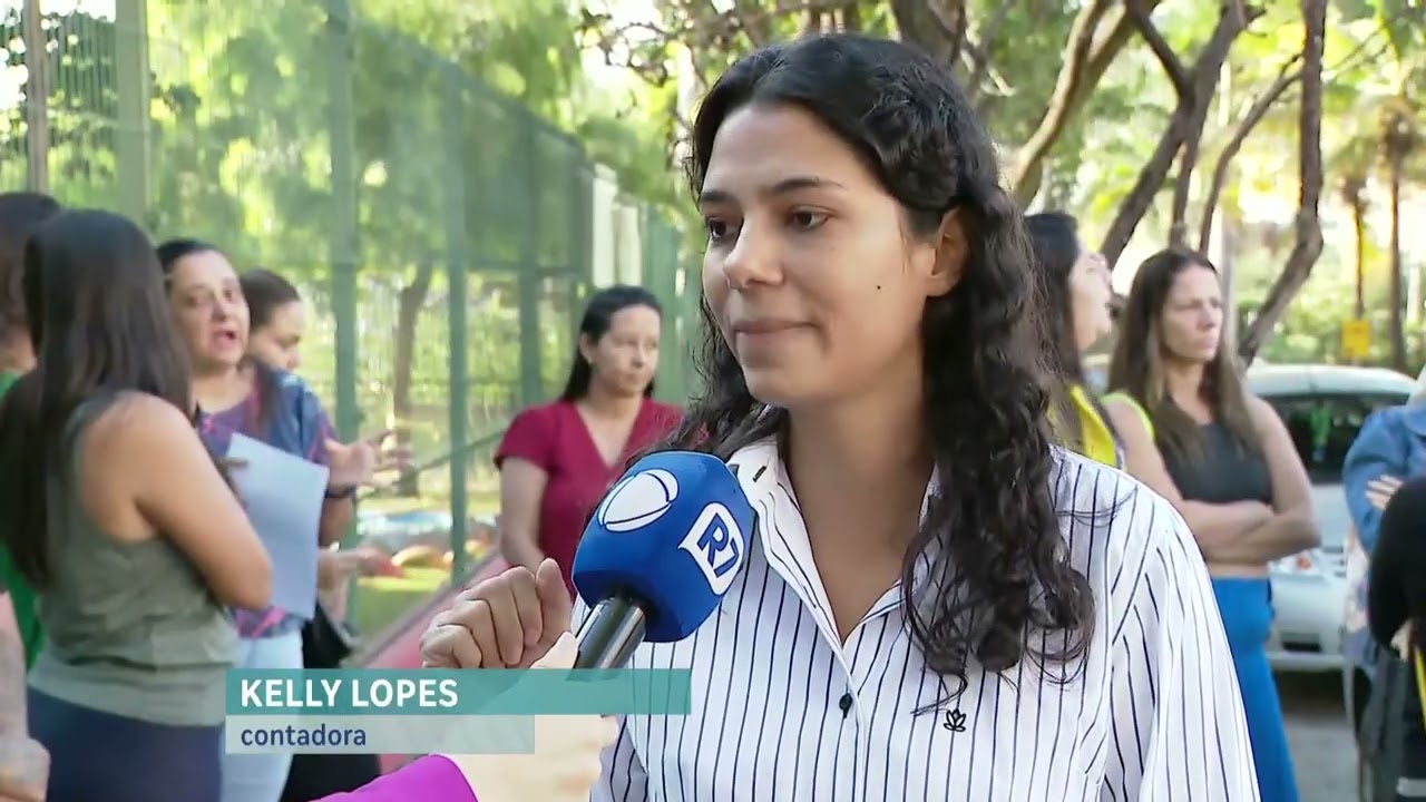 Pais de alunos protestam contra mistura de turmas de diferentes idades em EMEI de BH