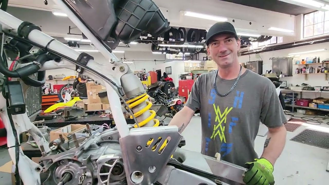 REBUILDING THE KAPLAN AMERICA HONDA CR500R & KTM 550 & TURBO CX 500 April 21, 2023