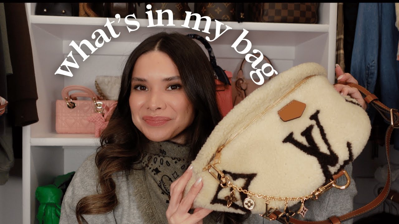 whats in my LV teddy bumbag !!!!