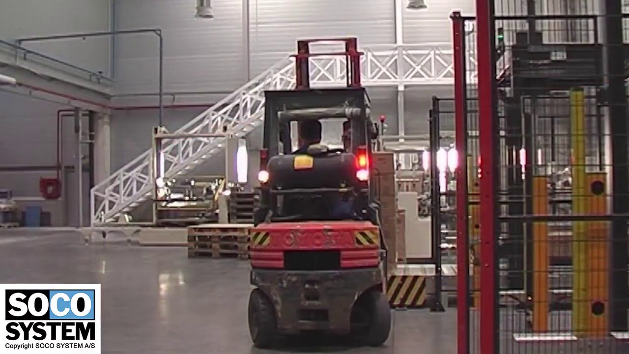 Dwa roboty paletyzujące SOCO SYSTEM w Gyermely