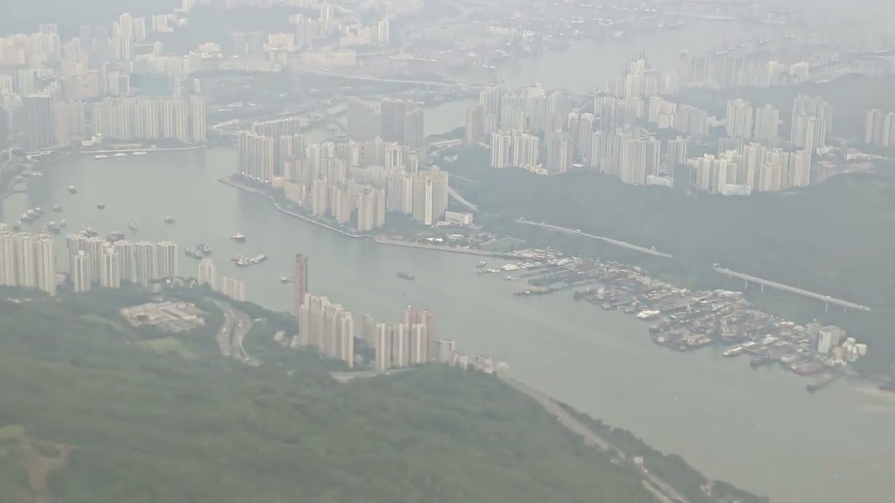Shanghai to Hong Kong by Cathay Pacific, couldn't land and took-off for second landing