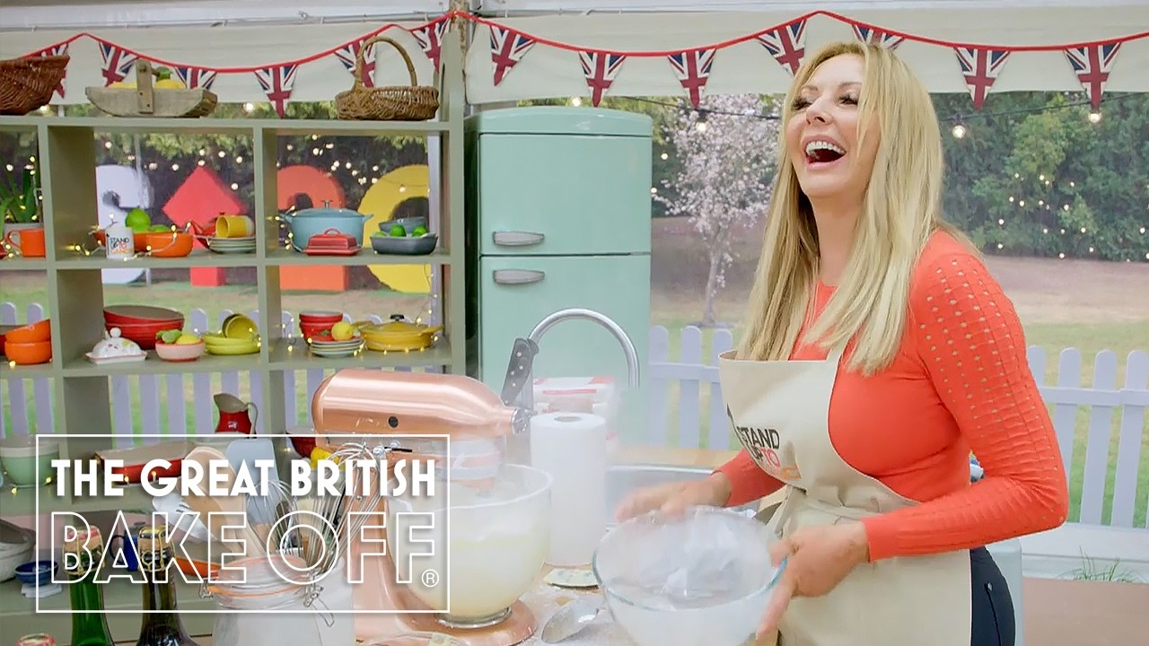 Carol Vorderman tries baking WITHOUT AN OVEN | The Great Stand Up To Cancer Bake Off