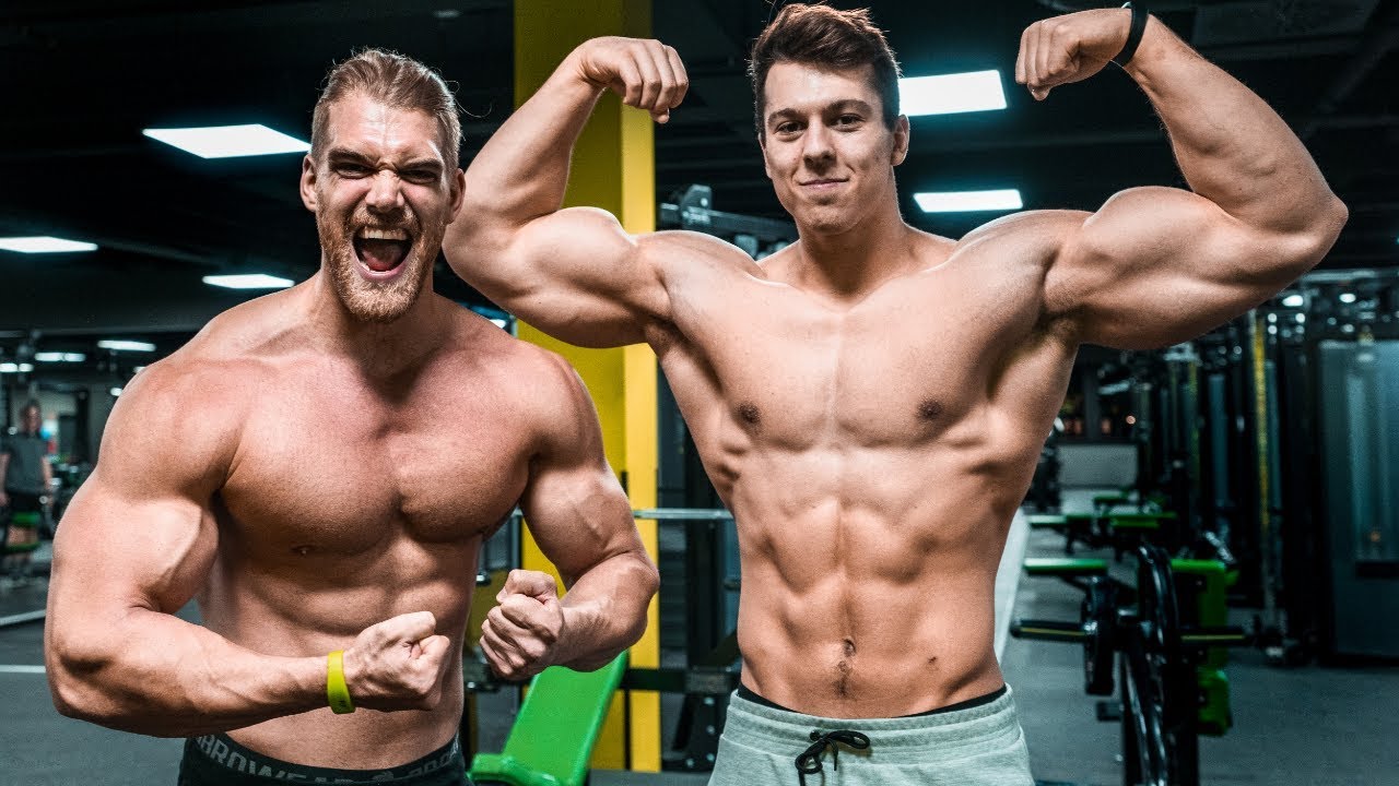 Wer ist KRASSER? Posedown mit Mischa Janiec